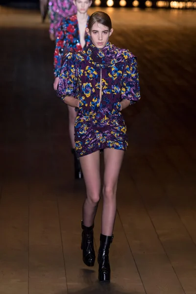 Look 77